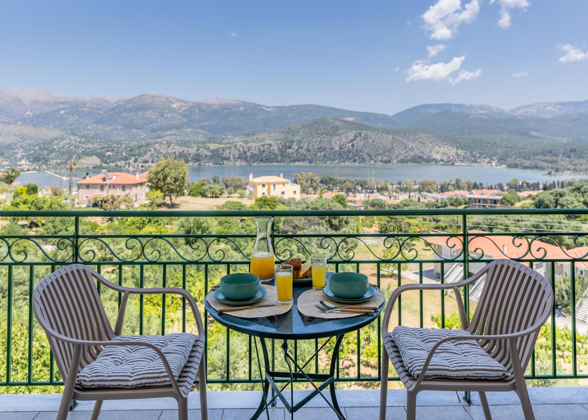 Apaggio Di Argostoli Apartments - Private Parking & Sea View Экстерьер фото